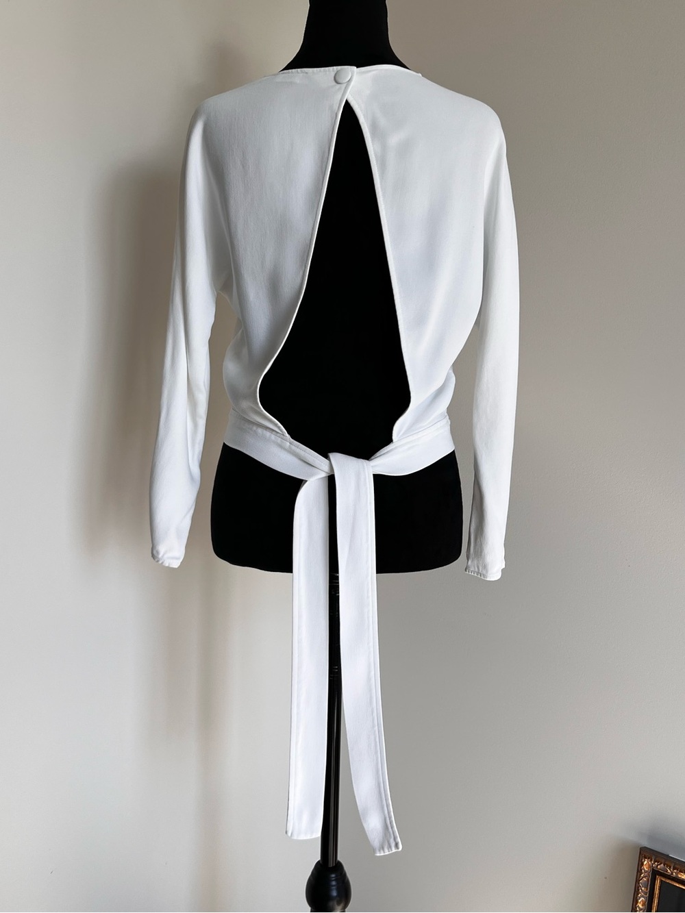 Wilfred Minimalist Ivory Open Back Tie Detail White Euro Summer Blouse